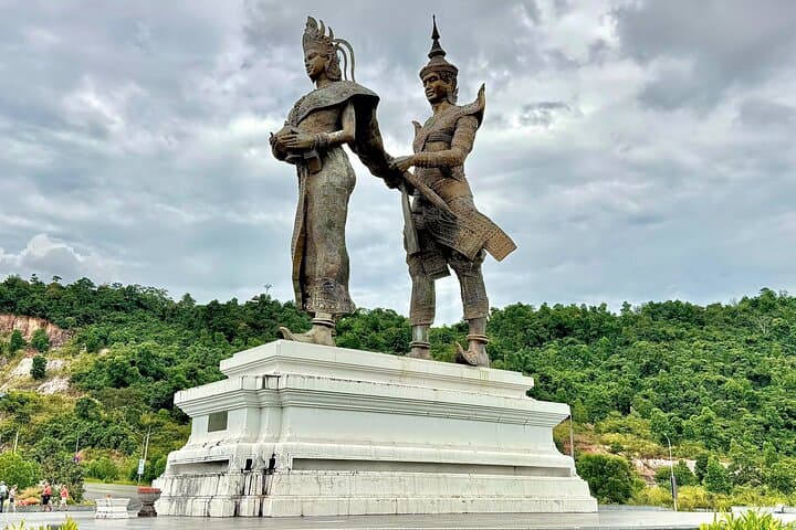 Sihanoukville Shore Excursion: Wat Leu, Phsar Leu & Otres Beach Half-Day Tour photo 6