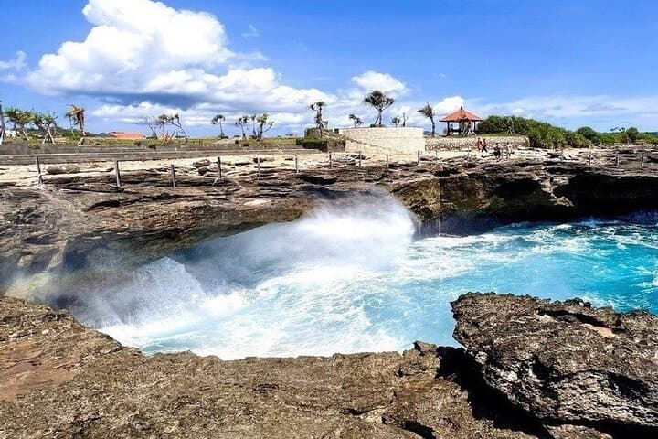 Nusa Lembongan Day Trip: Dream Beach, Devil's Tear & Mangrove Explorations photo 2
