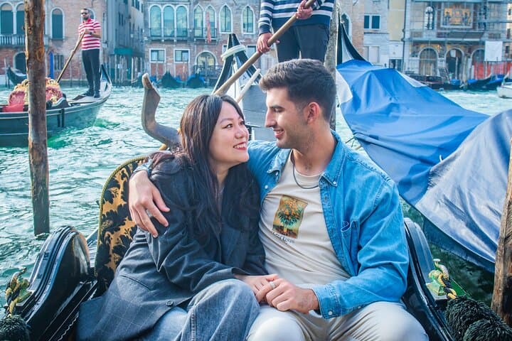 Private Gondola Ride in Venice — 25–30 Minute Canal Tour of the Grand Canal and Palazzi photo 2