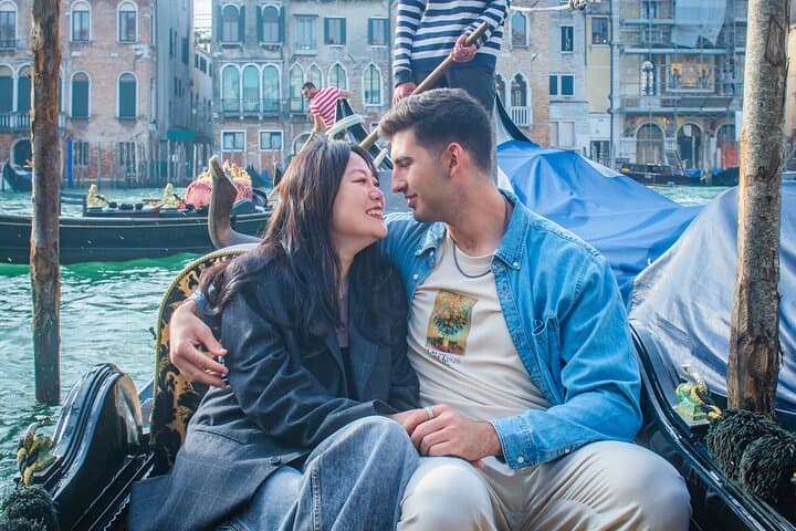 Private Gondola Ride in Venice — 25–30 Minute Canal Tour of the Grand Canal and Palazzi photo 3