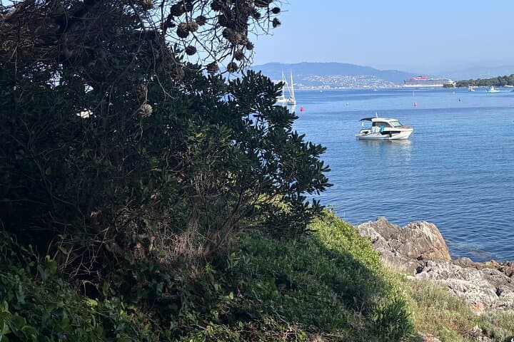 Private Boat Tour on the Côte d'Azur — Nice to Monaco or Cannes photo 6