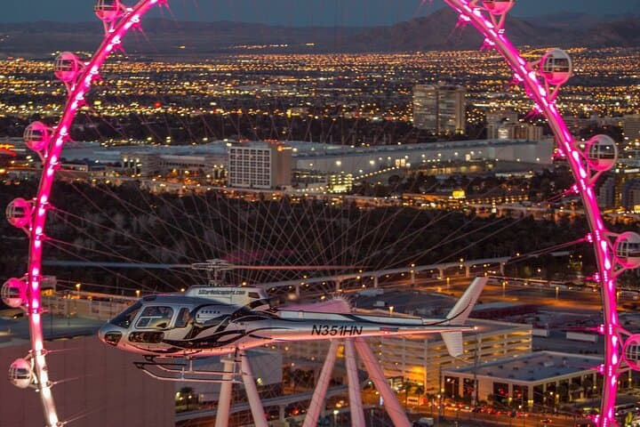 Las Vegas Helicopter Night Strip Flight: Dine & Soar Over the Strip photo 3