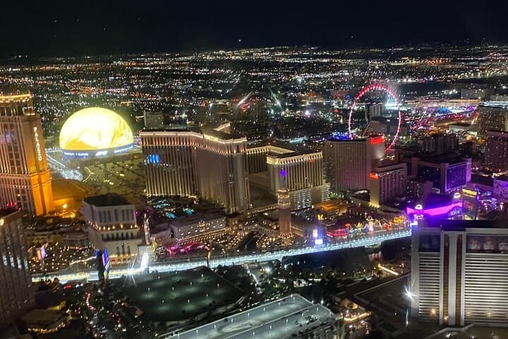 Las Vegas Helicopter Night Strip Flight: Dine & Soar Over the Strip photo 4