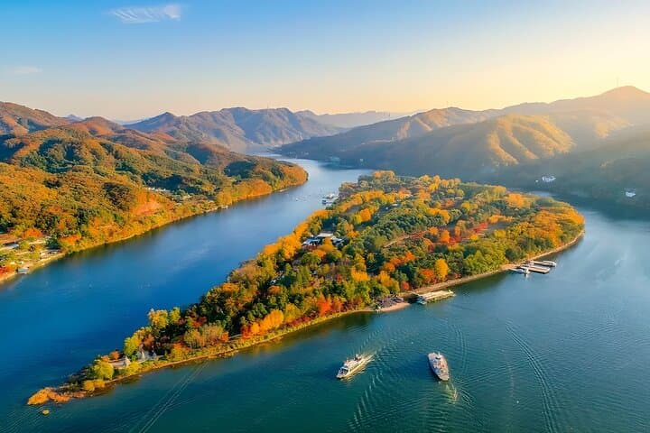 Winter at Nami Island & Eobi Ice Valley: Private 8-Hour Tour from Seoul photo 3