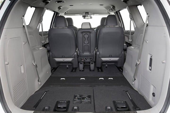 Auckland Private Airport Transfer: Fast, Comfortable Ride Between AKL and the CBD photo 5
