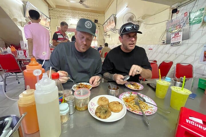 Authentic Phnom Penh Walking Food Tour: Hidden Khmer Flavors with a Local Guide photo 5