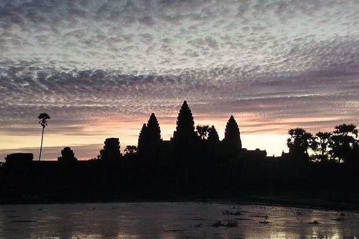 Private Angkor Wat Sunrise Small Tour — Sunrise at Angkor Wat, Bayon & Ta Prohm photo 2