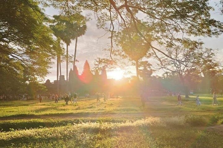 Private Angkor Wat Sunrise Small Tour — Sunrise at Angkor Wat, Bayon & Ta Prohm photo 3