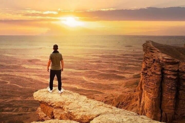 Sunset Hike to the Edge of the World (Jebel Fihrayn) from Riyadh photo 4