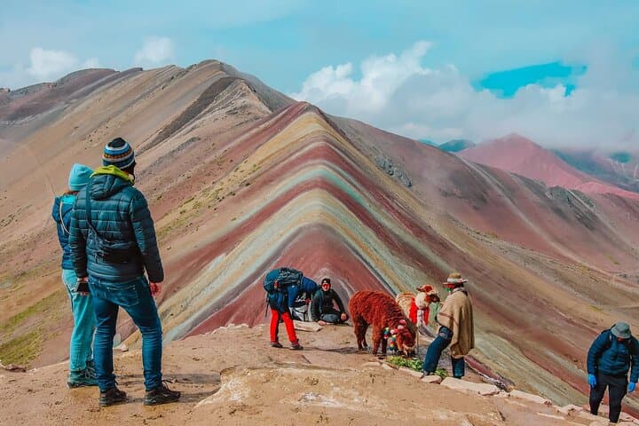 5-Day Machu Picchu, Sacred Valley & Rainbow Mountain Tour from Cusco