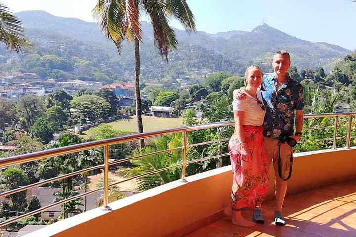 Private Kandy City Tour: Temple of the Tooth, Botanical Gardens & Lake Viewpoints photo 3