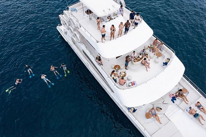 Premium Snorkel Catamaran Cruise in Los Cabos — Arch, Snorkel & Open Bar