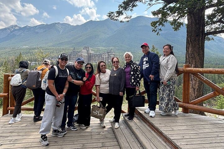 Early-Access Moraine Lake & Lake Louise Private Day Tour from Calgary photo 6