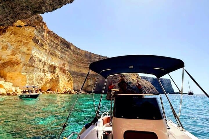 Family-Friendly Private Boat Tour to Comino’s Blue Lagoon