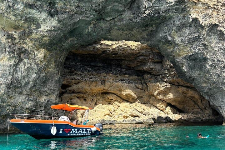 Family-Friendly Private Boat Tour to Comino’s Blue Lagoon photo 3