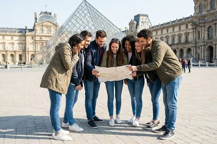 Self-Guided Audio Scavenger Hunt in Paris: App-Led City Adventure