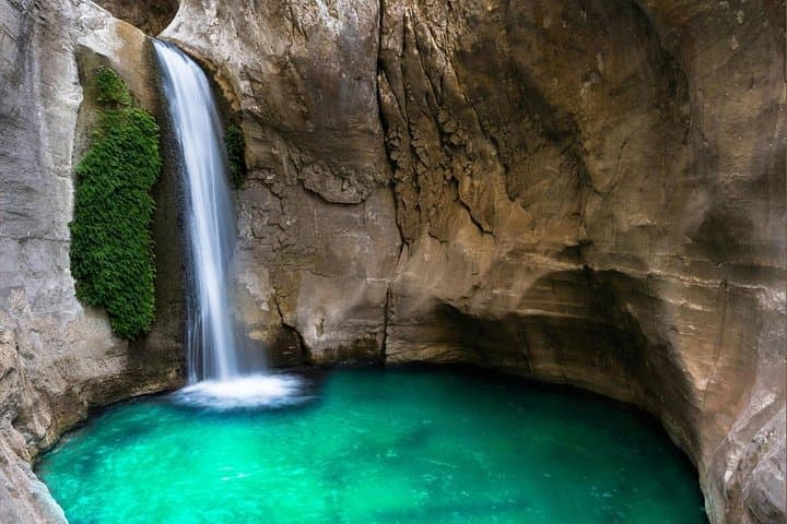 Traditional Dress Photoshoot in Dominica — Wob Dwiyet Portraits at Emerald Pool & Titou Gorge