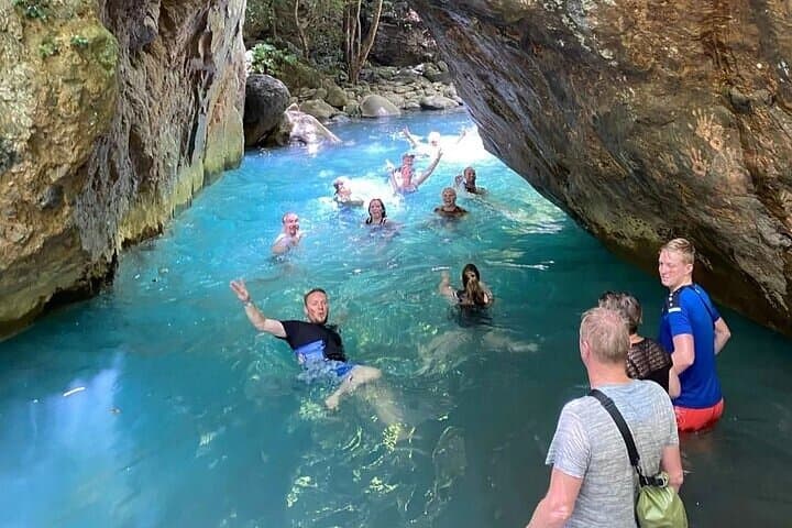 La Leona Waterfall Private Tubing Tour from Tamarindo — Guided Day Trip with Lunch photo 2
