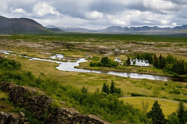 Golden Circle Express Tour: Thingvellir, Geysir & Gullfoss in 6 Hours photo 5