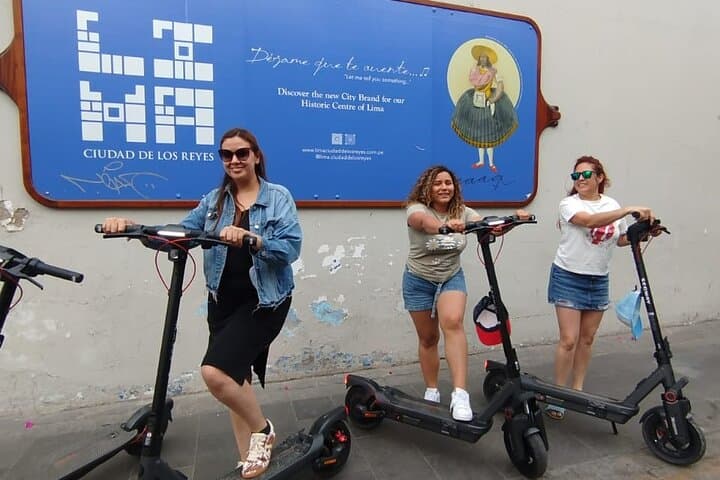 Miraflores Electric Scooter Rental & Café Ride — Explore Lima’s Malecón by E‑Scooter photo 2