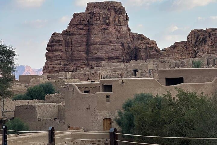 Guided AlUla Tour: Hegra, Old Town & Elephant Rock photo 5