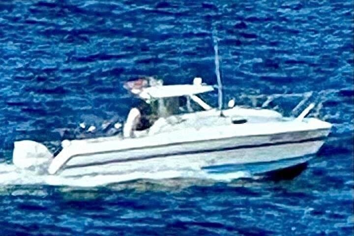 Kauai 26-Foot Glacier Bay 4-Hour Deep-Sea Fishing Charter photo 3