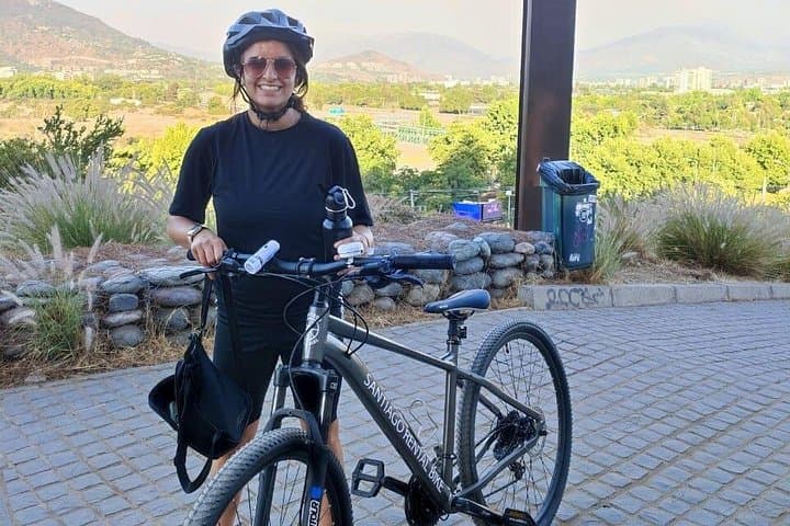 Santiago Bicycle Tour — 3–5 Hour Urban Ride to La Moneda, Quinta Normal & San Cristóbal photo 4
