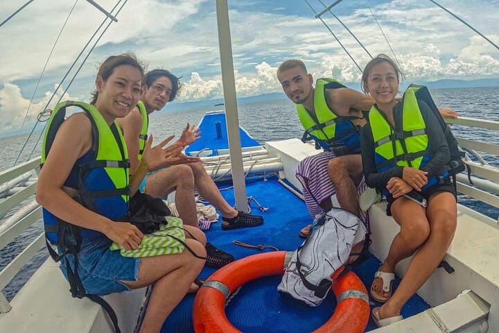 Cebu Whale Sharks, Pescador Island Sardines & Turtle Day Tour photo 3