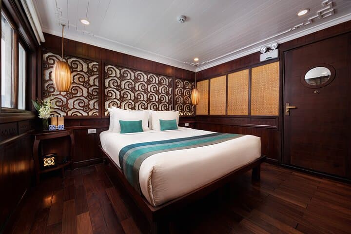 Overnight Ha Long Bay Mila Cruise: 2-Day All-Inclusive Adventure from Hanoi photo 3
