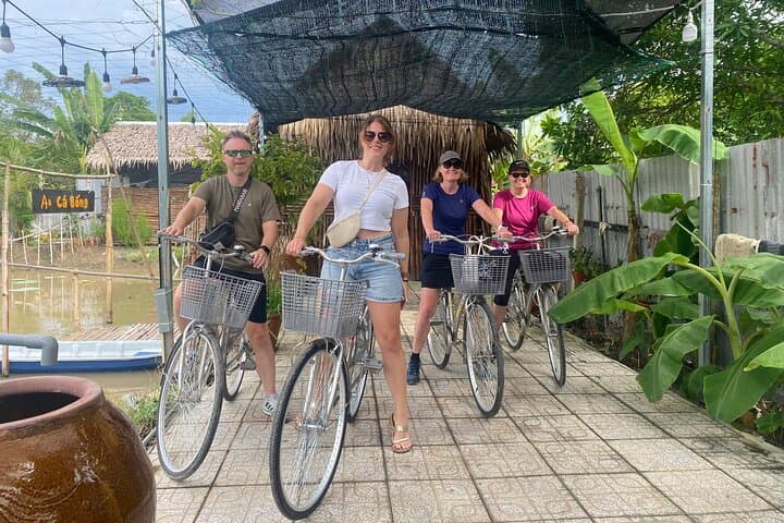 Mekong Delta Morning: Cai Rang & Phong Dien Floating Market Experience