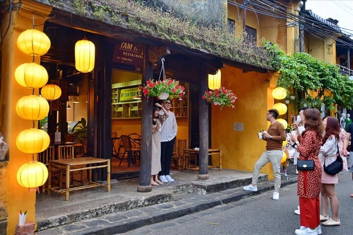 Hoi An Coconut Jungle Basket-Boat Ride & Lantern Release City Tour