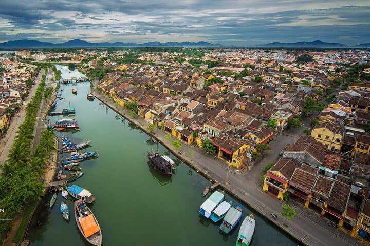 Hoi An Coconut Jungle Basket-Boat Ride & Lantern Release City Tour photo 4