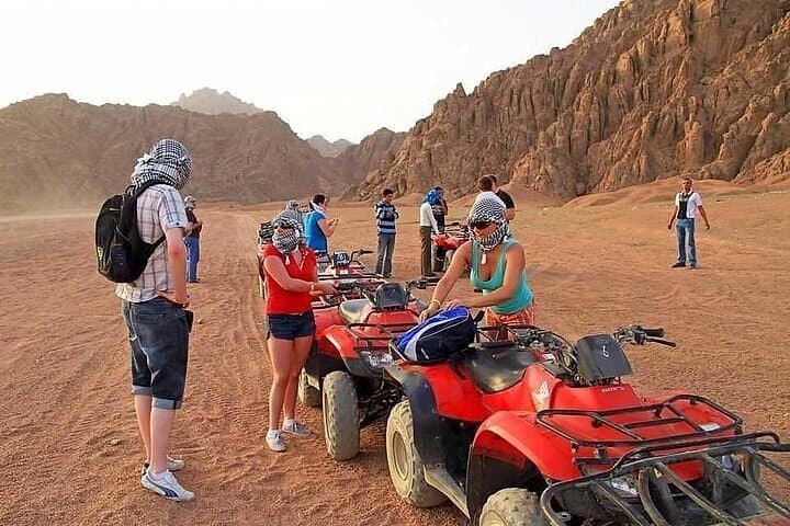Luxor in a Day: Private Flight Day-Trip to Valley of the Kings, Karnak & Nile Felucca