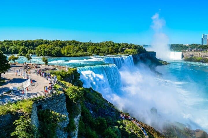 Brampton to Niagara Falls Evening Tour: Boat Cruise, Wine & Nightfall Views photo 5