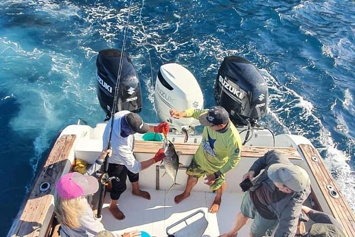 Premium Daily Snorkel and Catch-and-Release Tour to Santa Fe Island photo 2