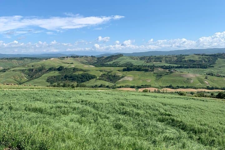 Range Rover Tour of Crete Senesi with Farmhouse Picnic photo 4