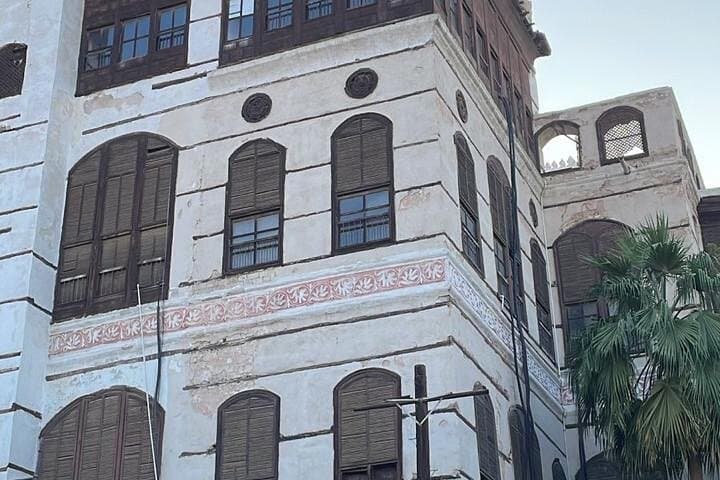 Historic and Modern Jeddah Guided Tour — Al-Balad & Jeddah Corniche photo 3