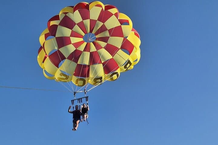 Parasailing Over Sharm El Sheikh: Red Sea Flight with Hotel Transfer