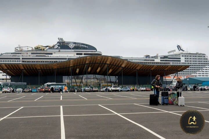 Private Transfer to Southampton Cruise Port from Heathrow & London Stations photo 2