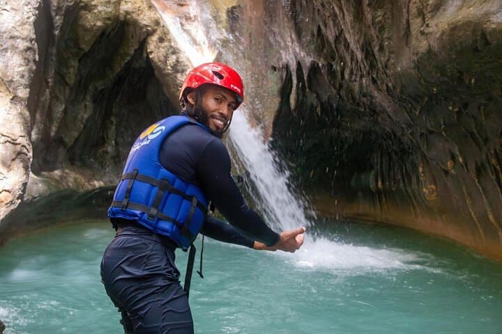 Damajagua 27 Pools & Monkey Encounter — Puerto Plata Waterfall Hike and Swim
