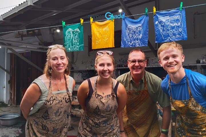 Yogyakarta Heritage Tour: Market Stalls, Sultan’s Palace & Batik Workshop photo 1