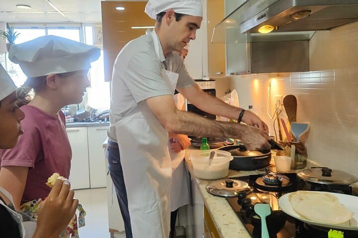 Hands-On Kerala Cooking Class in Kochi with Host Freeda photo 4
