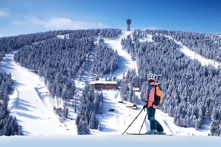 One-Day Klínovec Ski Adventure from Prague with Instructor