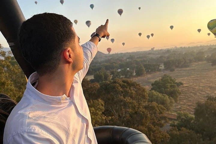 Sunrise Hot-Air Balloon Over Teotihuacan with Cave Breakfast & CDMX Pickup photo 5
