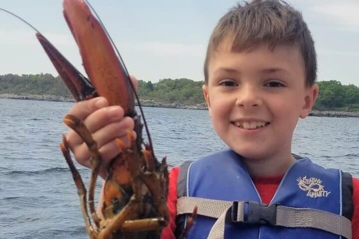 Private Maine Lobstering and Scenic Cruise in Saco Bay — Day & Sunset Charters photo 2