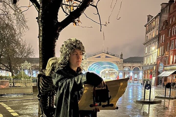 Hex and the City: Immersive Witchcraft Walking Tour in London photo 4