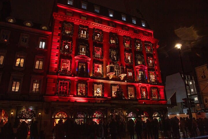 London Christmas Lights and History Walking Tour: Festive Evening Walk Through Central London photo 5