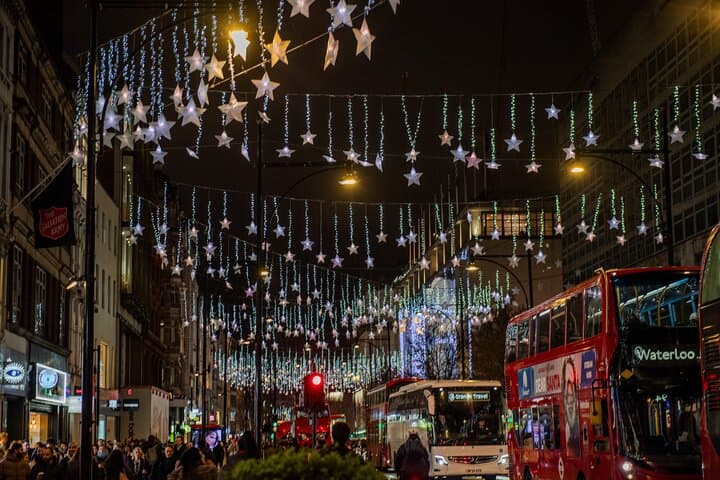 London Christmas Lights and History Walking Tour: Festive Evening Walk Through Central London photo 4