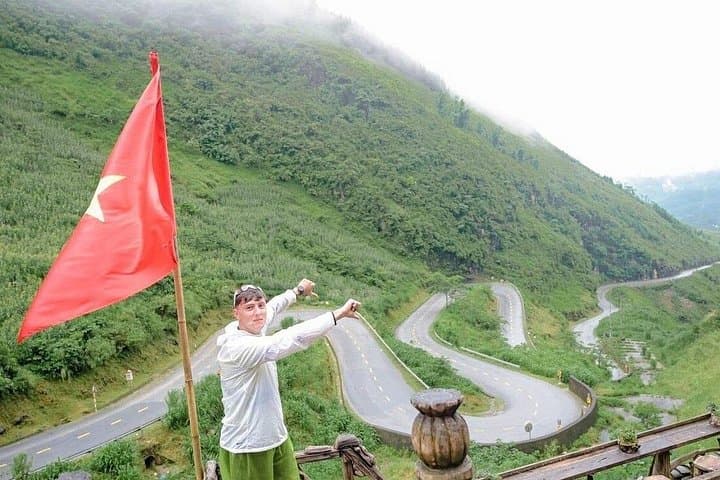 3-Day Ha Giang Loop Private Jeep Tour: Ma Pi Leng, Dong Van & Homestays