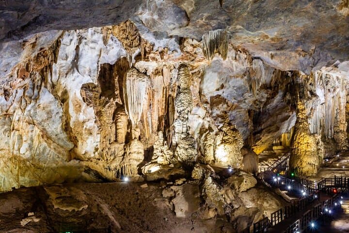 Cycle Phong Nha: Botanic Garden, Paradise Cave & Dark Cave Day Adventure photo 4